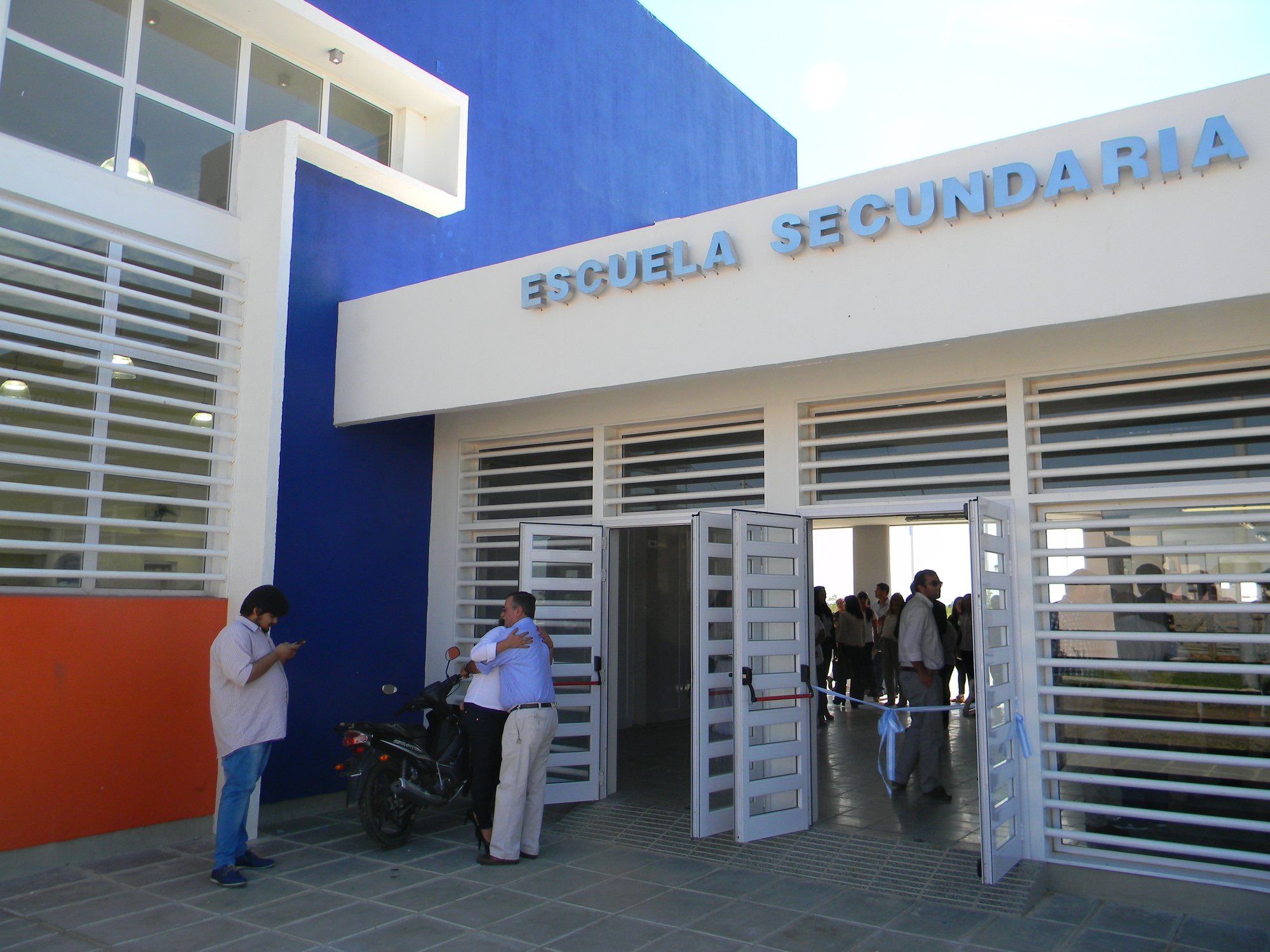 ACTO IMPOSICIÓN DE NOMBRE AL COLEGIO SECUNDARIO DEL BARRIO AEROCLUB - LT6 GOYA